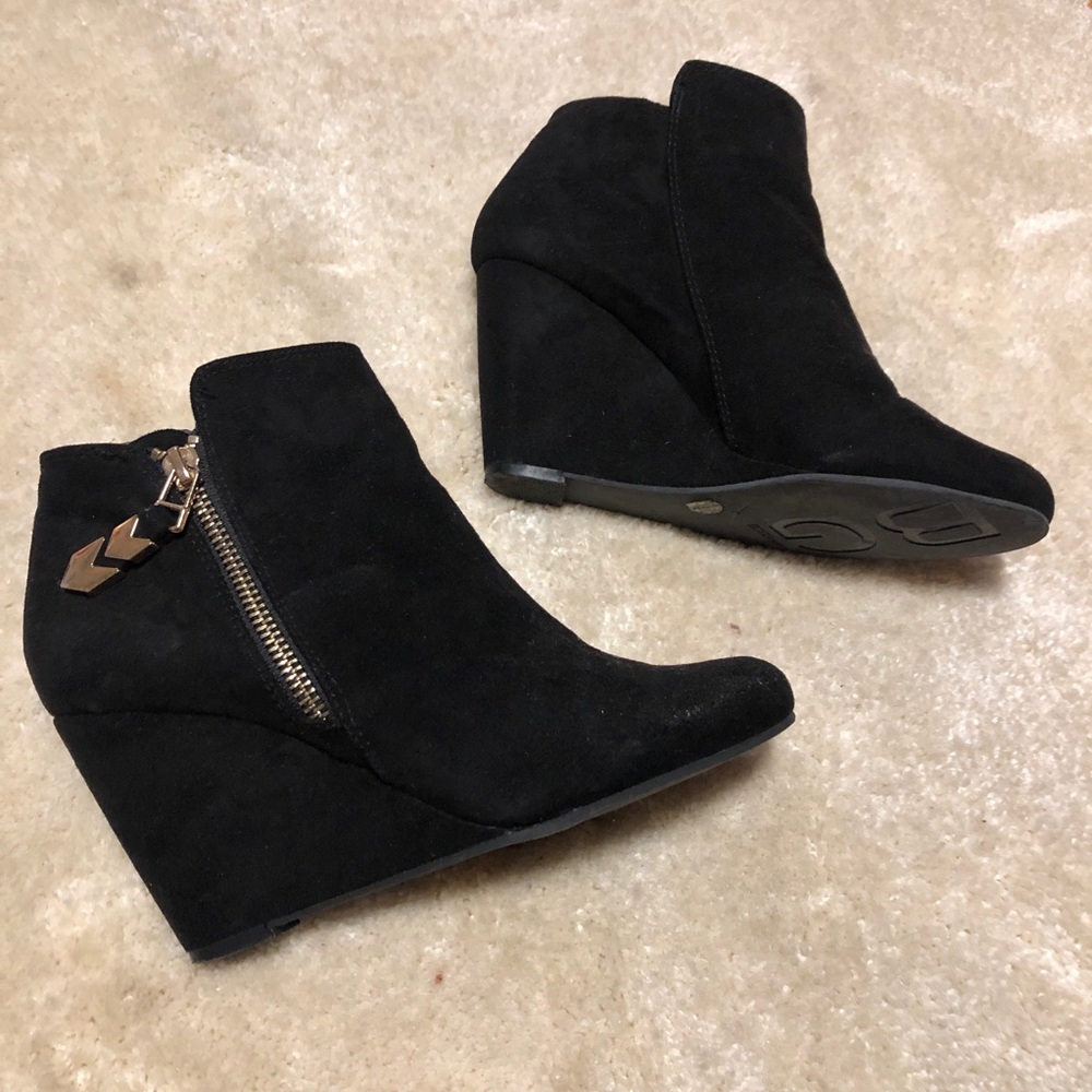 BCBG Paris Wyno Suede Wedge Booties